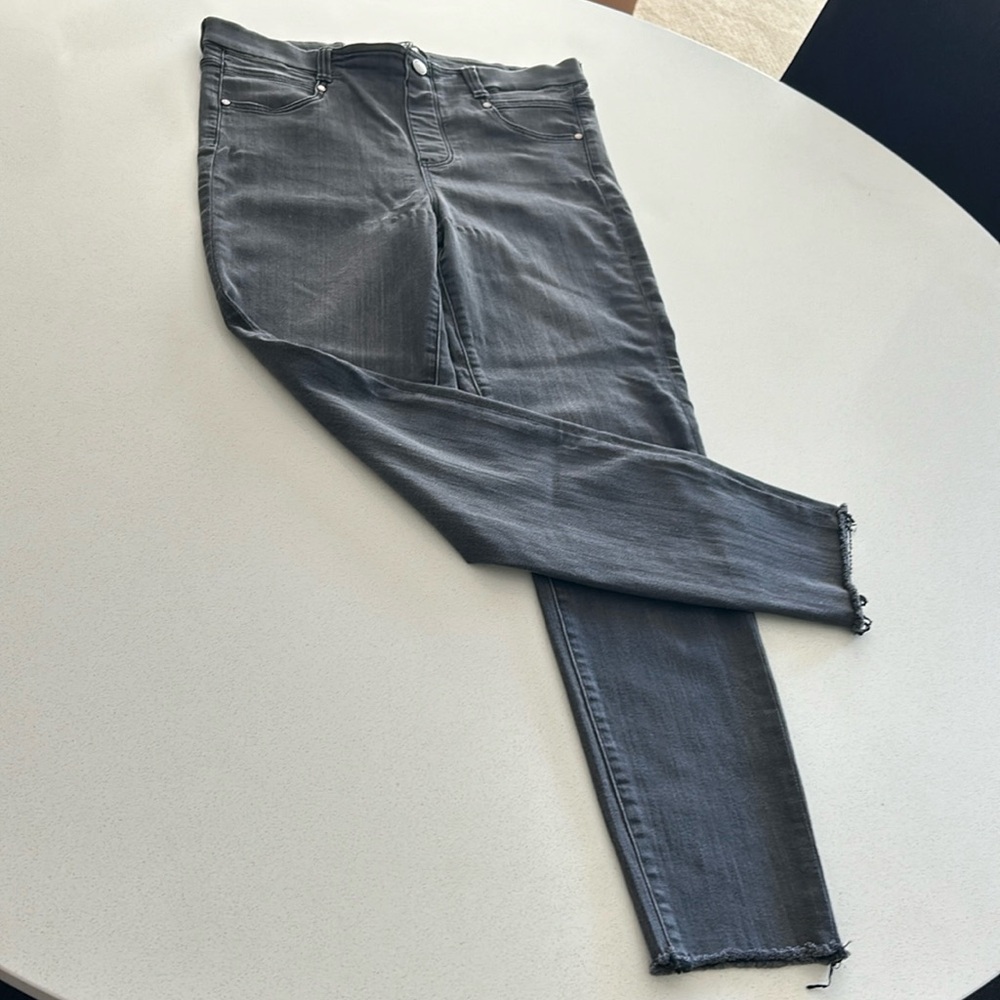 Gray jeans by Liverpool Los Angeles